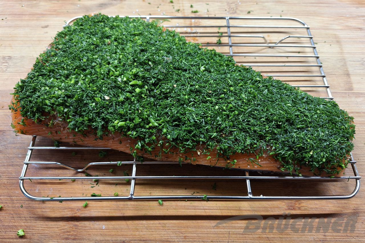 Räucherlachs, gewürzt vor dem Räuchern