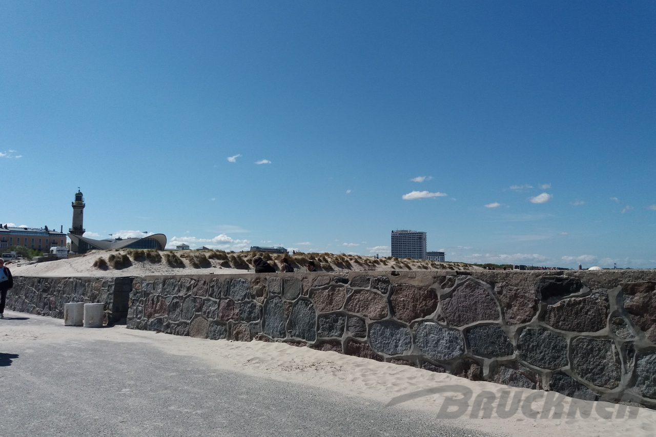 Blick von der Mole in Warnemünde